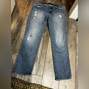 Kut from the Kloth Relaxed Distressed medium wash denim boyfriend Jeans